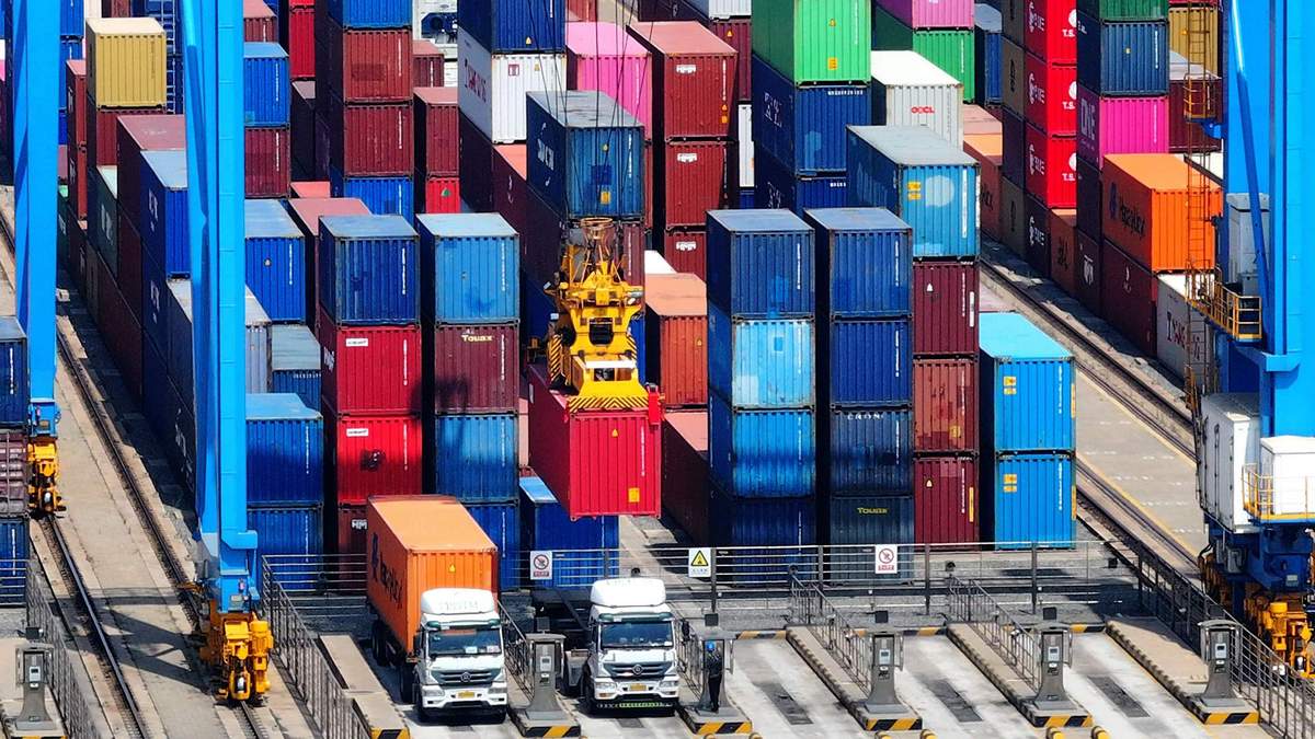 Товарооборот России и Китая ускорил падение