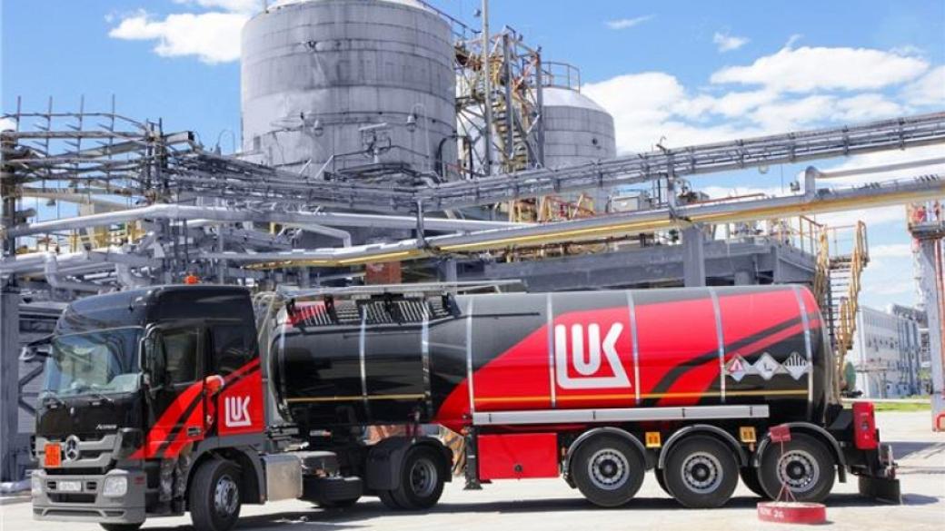 СМИ: Угрозы пошлин минимально снизили поставки российской нефти в Индию