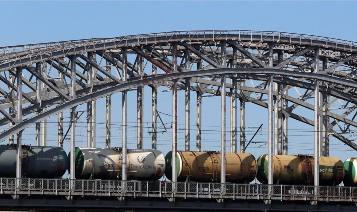 В России продлили запрет на экспорт бензина до конца сентября